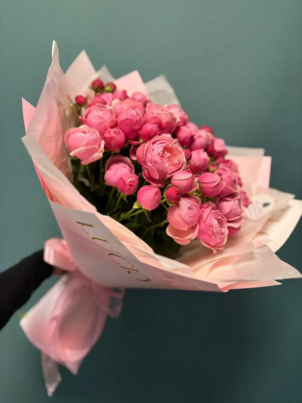Букет из 15 кустовых роз Silva pink