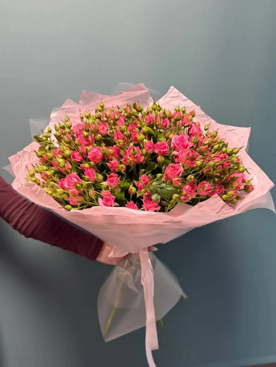 Букет из 25 кустовых роз