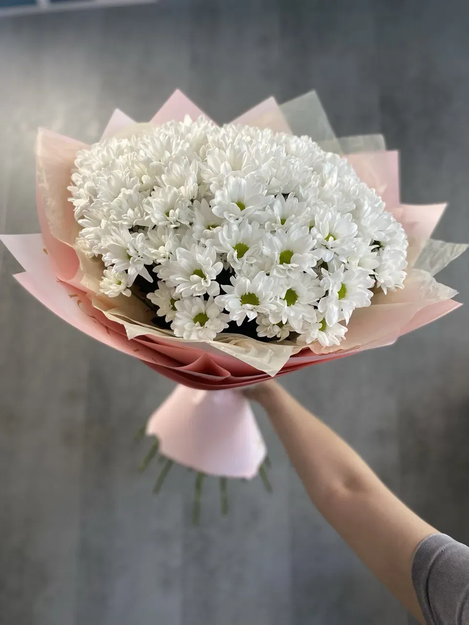 Букет из 17 кустовых хризантем