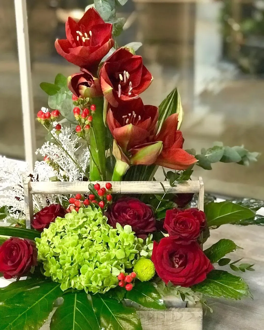 #519 Композиция с амариллисами