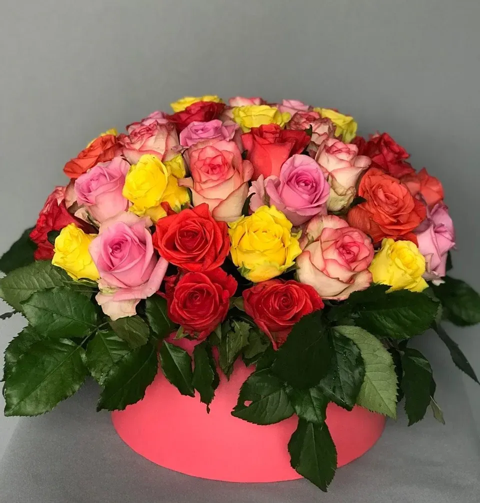 Композиция из 51 розы микс в коробке