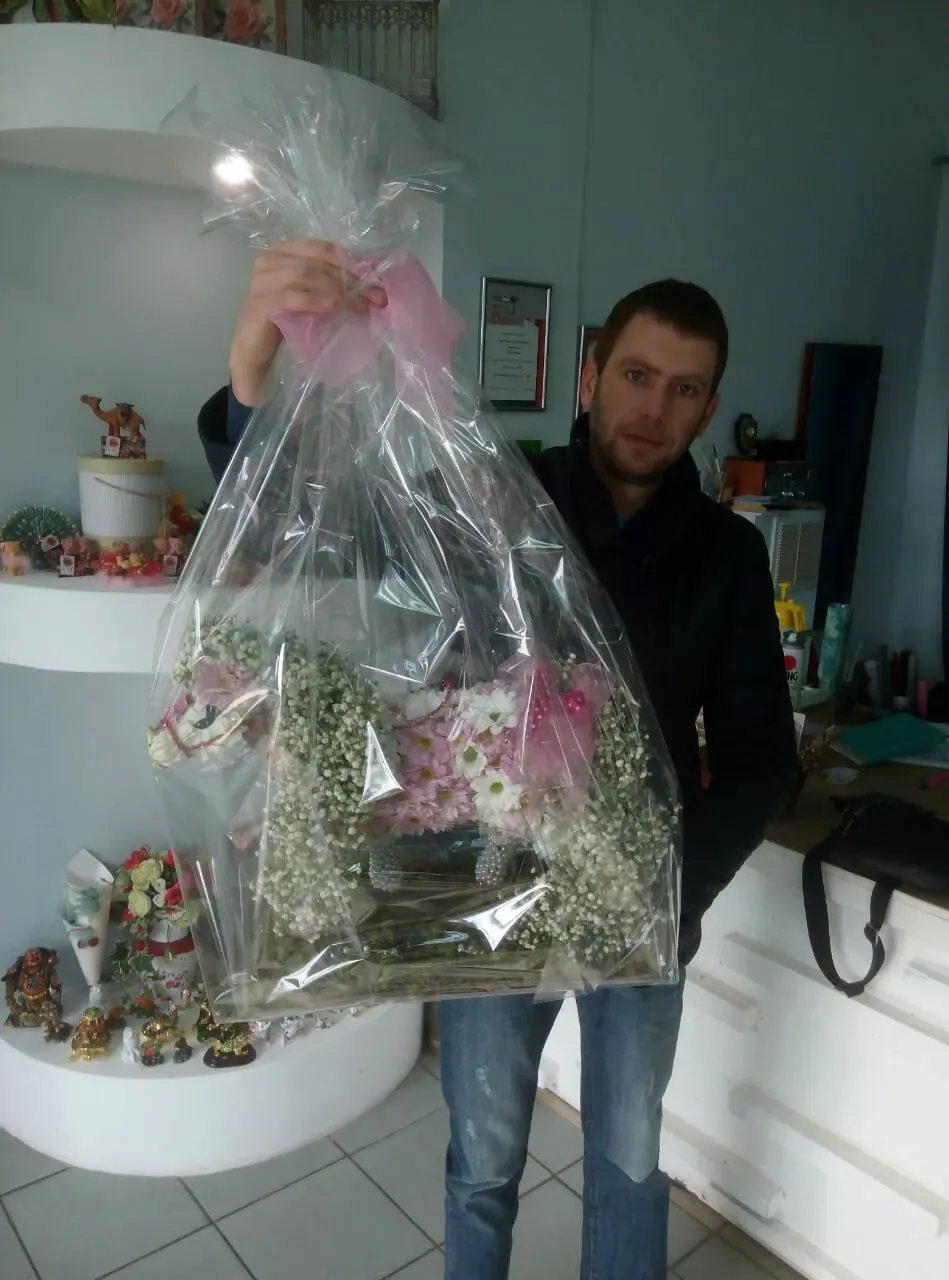 #351 лошадка из живых цветов