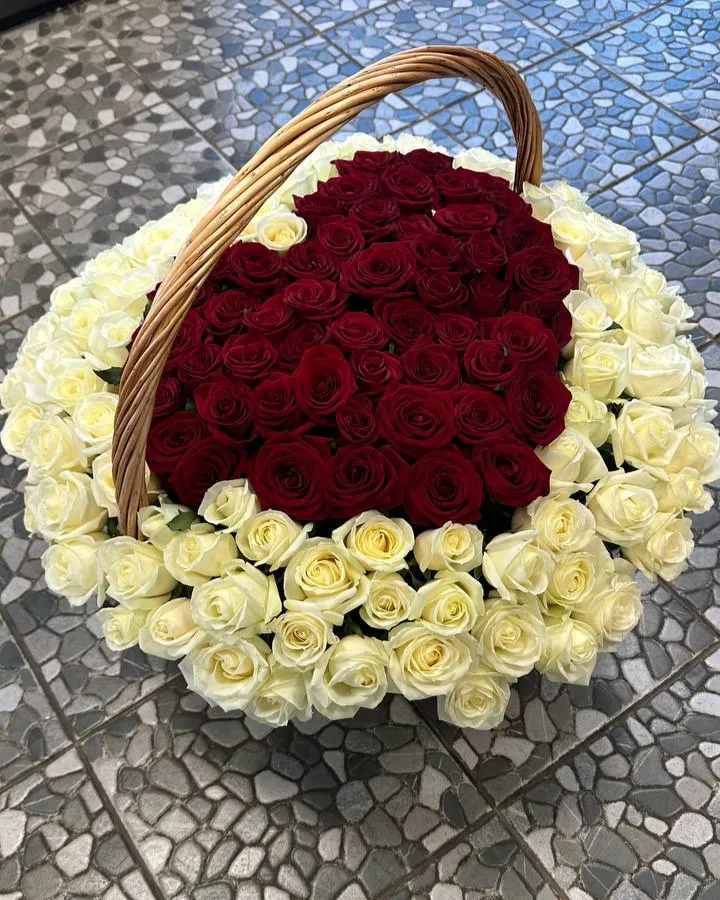 Корзина сердце из 151 розы